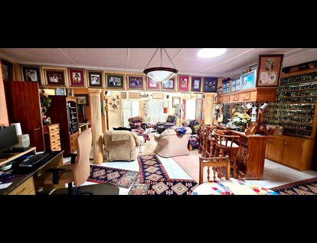 3 BEDROOM HOUSE FOR SALE IN VAN RIEBEECK PARK